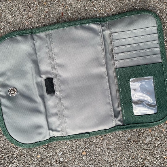 Kavu Wally Wallet Cotton Green - Picture 3 of 4